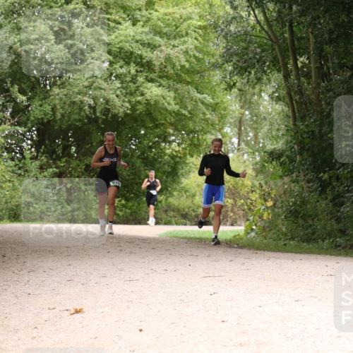 30.08.2026 - Elbe Triathlon Hamburg Antke Förster http://msf.ph/oto/10105899 30.08.2026 12:17:09 Laufen 020 meine-sportfotos.de