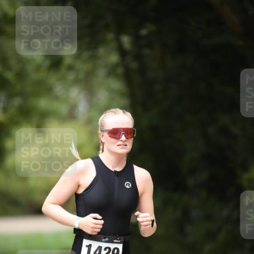 30.08.2026 - Elbe Triathlon Hamburg Antke Förster http://msf.ph/oto/10105906 30.08.2026 12:11:34 Laufen 1429 meine-sportfotos.de