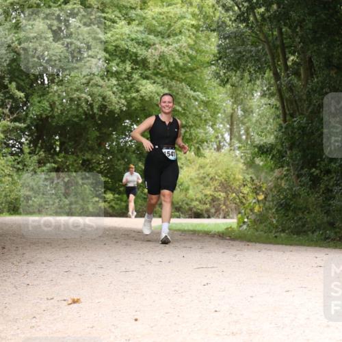 30.08.2026 - Elbe Triathlon Hamburg Antke Förster http://msf.ph/oto/10105917 30.08.2026 12:17:21 Laufen 541 meine-sportfotos.de