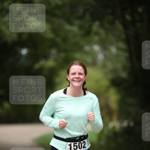 30.08.2026 - Elbe Triathlon Hamburg Antke Förster http://msf.ph/oto/10105920 30.08.2026 12:12:00 Laufen 1502 meine-sportfotos.de
