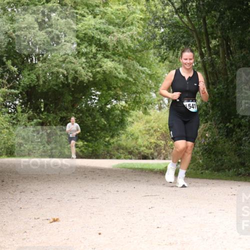 30.08.2026 - Elbe Triathlon Hamburg Antke Förster http://msf.ph/oto/10105921 30.08.2026 12:17:23 Laufen 541 meine-sportfotos.de