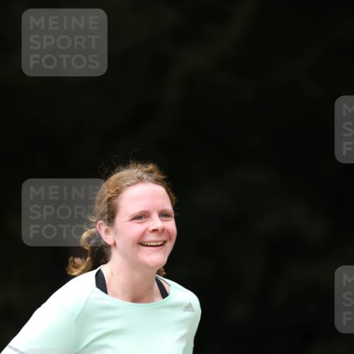 30.08.2026 - Elbe Triathlon Hamburg Antke Förster http://msf.ph/oto/10105926 30.08.2026 12:12:01 Laufen 1502 meine-sportfotos.de