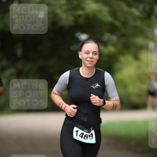 30.08.2026 - Elbe Triathlon Hamburg Antke Förster http://msf.ph/oto/10105942 30.08.2026 12:12:10 Laufen 1469 meine-sportfotos.de