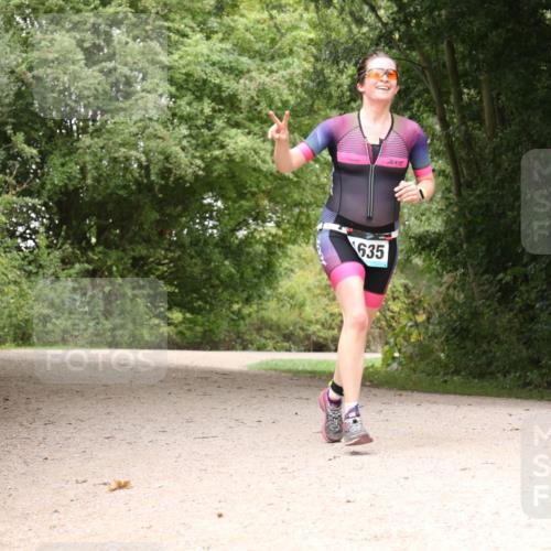 30.08.2026 - Elbe Triathlon Hamburg Antke Förster http://msf.ph/oto/10105953 30.08.2026 12:17:44 Laufen 635 meine-sportfotos.de