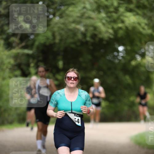 30.08.2026 - Elbe Triathlon Hamburg Antke Förster http://msf.ph/oto/10105956 30.08.2026 12:12:28 Laufen 54 meine-sportfotos.de