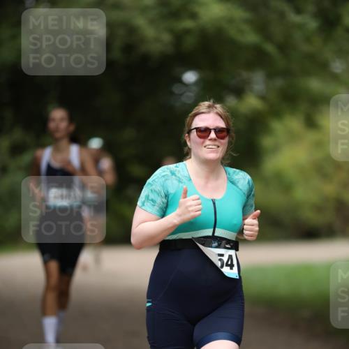 30.08.2026 - Elbe Triathlon Hamburg Antke Förster http://msf.ph/oto/10105960 30.08.2026 12:12:29 Laufen 54 meine-sportfotos.de