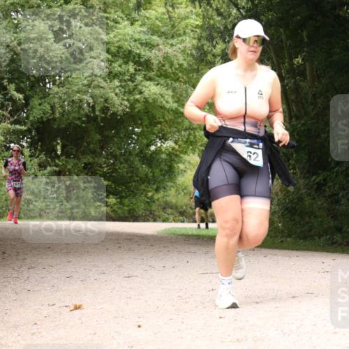 30.08.2026 - Elbe Triathlon Hamburg Antke Förster http://msf.ph/oto/10105967 30.08.2026 12:18:09 Laufen 4007, 62 meine-sportfotos.de