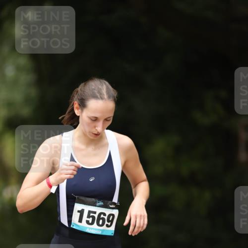 30.08.2026 - Elbe Triathlon Hamburg Antke Förster http://msf.ph/oto/10105970 30.08.2026 12:12:32 Laufen 1569 meine-sportfotos.de