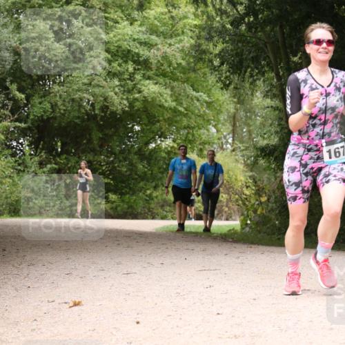 30.08.2026 - Elbe Triathlon Hamburg Antke Förster http://msf.ph/oto/10105977 30.08.2026 12:18:17 Laufen 167 meine-sportfotos.de