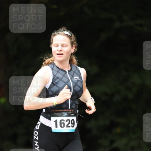 30.08.2026 - Elbe Triathlon Hamburg Antke Förster http://msf.ph/oto/10105982 30.08.2026 12:12:37 Laufen 1629 meine-sportfotos.de