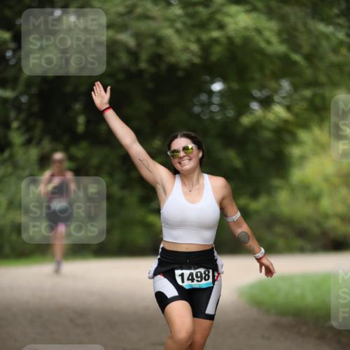 30.08.2026 - Elbe Triathlon Hamburg Antke Förster http://msf.ph/oto/10106004 30.08.2026 12:12:54 Laufen 1498 meine-sportfotos.de