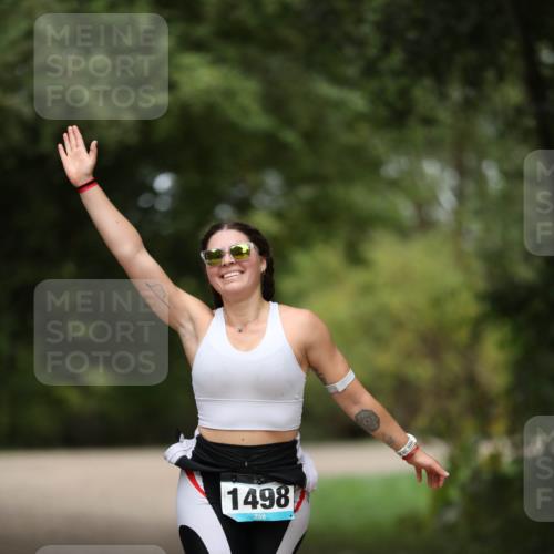 30.08.2026 - Elbe Triathlon Hamburg Antke Förster http://msf.ph/oto/10106008 30.08.2026 12:12:55 Laufen 1498 meine-sportfotos.de