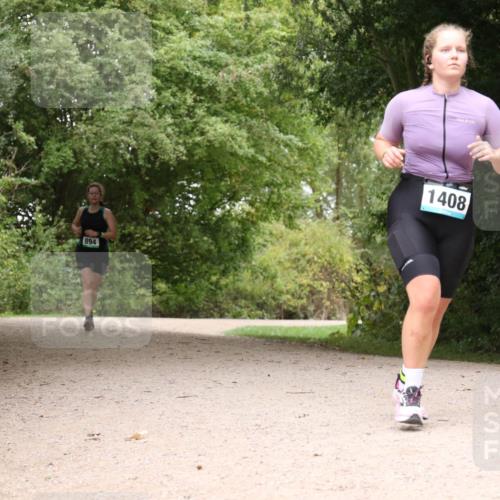 30.08.2026 - Elbe Triathlon Hamburg Antke Förster http://msf.ph/oto/10106009 30.08.2026 12:18:44 Laufen 894, 1408 meine-sportfotos.de
