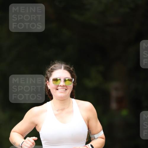 30.08.2026 - Elbe Triathlon Hamburg Antke Förster http://msf.ph/oto/10106014 30.08.2026 12:12:57 Laufen 1498 meine-sportfotos.de