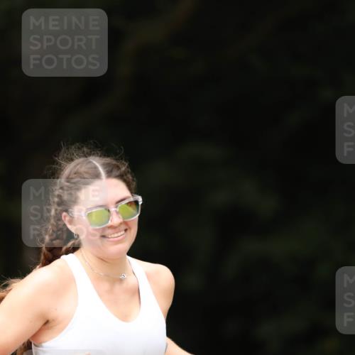 30.08.2026 - Elbe Triathlon Hamburg Antke Förster http://msf.ph/oto/10106016 30.08.2026 12:12:57 Laufen 1498 meine-sportfotos.de