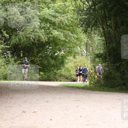 30.08.2026 - Elbe Triathlon Hamburg Antke Förster http://msf.ph/oto/10106049 30.08.2026 12:19:13 Laufen  meine-sportfotos.de