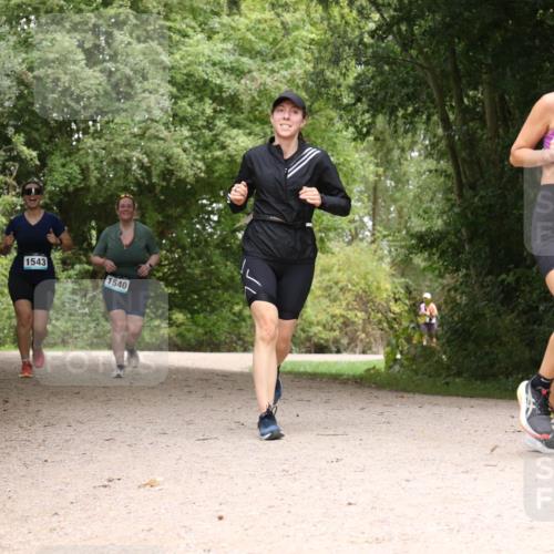 30.08.2026 - Elbe Triathlon Hamburg Antke Förster http://msf.ph/oto/10106057 30.08.2026 12:19:30 Laufen 1543, 1540, 1604 meine-sportfotos.de