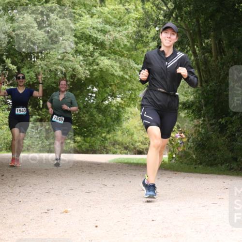 30.08.2026 - Elbe Triathlon Hamburg Antke Förster http://msf.ph/oto/10106059 30.08.2026 12:19:31 Laufen 1543, 1540 meine-sportfotos.de