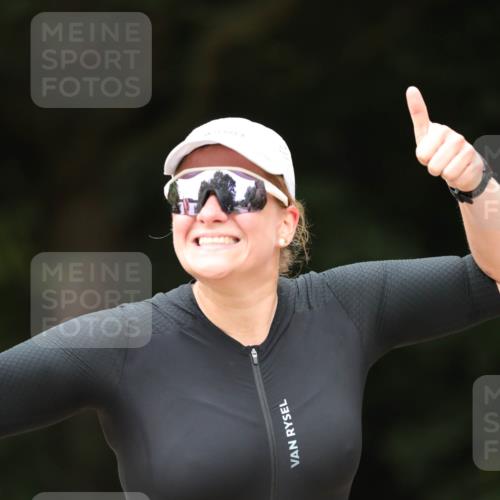 30.08.2026 - Elbe Triathlon Hamburg Antke Förster http://msf.ph/oto/10106060 30.08.2026 12:13:27 Laufen 1532 meine-sportfotos.de