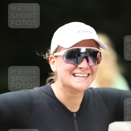 30.08.2026 - Elbe Triathlon Hamburg Antke Förster http://msf.ph/oto/10106064 30.08.2026 12:13:28 Laufen  meine-sportfotos.de