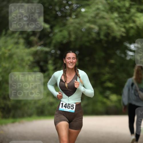 30.08.2026 - Elbe Triathlon Hamburg Antke Förster http://msf.ph/oto/10106070 30.08.2026 12:13:41 Laufen 1465 meine-sportfotos.de
