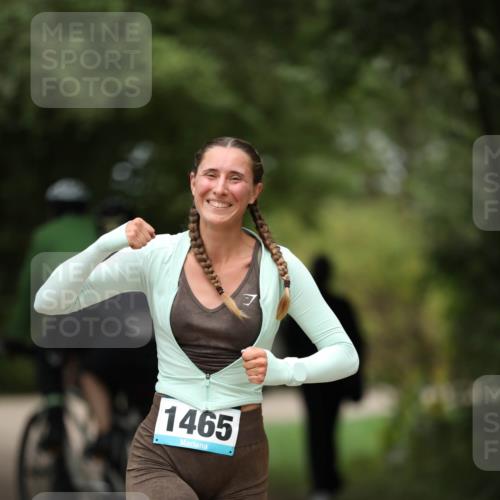 30.08.2026 - Elbe Triathlon Hamburg Antke Förster http://msf.ph/oto/10106076 30.08.2026 12:13:42 Laufen 1465, 904 meine-sportfotos.de