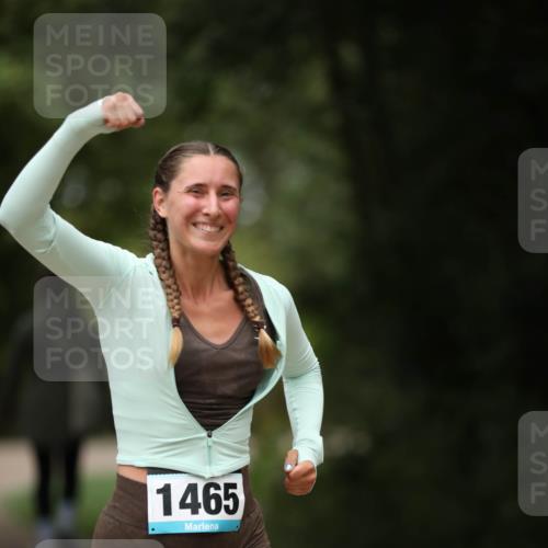 30.08.2026 - Elbe Triathlon Hamburg Antke Förster http://msf.ph/oto/10106078 30.08.2026 12:13:43 Laufen 1465 meine-sportfotos.de