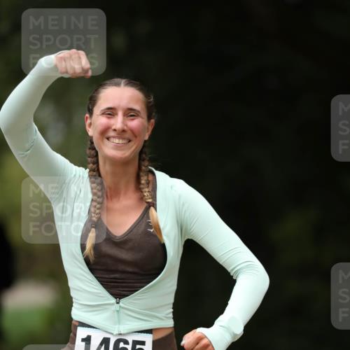 30.08.2026 - Elbe Triathlon Hamburg Antke Förster http://msf.ph/oto/10106080 30.08.2026 12:13:43 Laufen 1465 meine-sportfotos.de