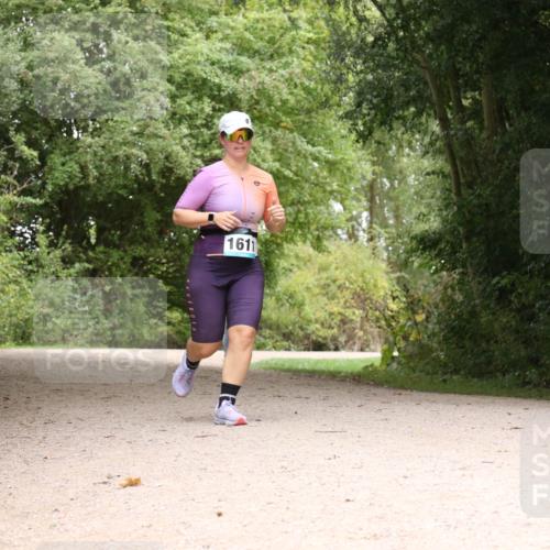 30.08.2026 - Elbe Triathlon Hamburg Antke Förster http://msf.ph/oto/10106083 30.08.2026 12:19:50 Laufen 1611 meine-sportfotos.de