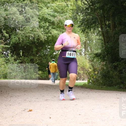30.08.2026 - Elbe Triathlon Hamburg Antke Förster http://msf.ph/oto/10106085 30.08.2026 12:19:50 Laufen 1611 meine-sportfotos.de