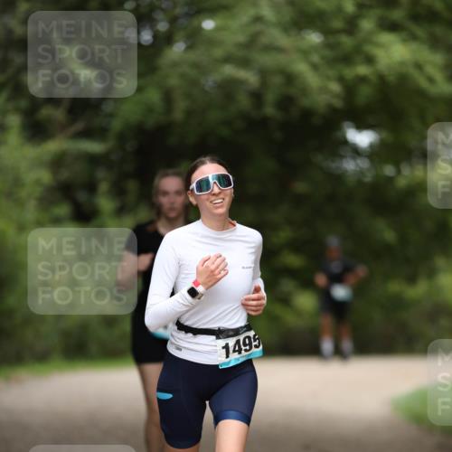 30.08.2026 - Elbe Triathlon Hamburg Antke Förster http://msf.ph/oto/10106098 30.08.2026 12:14:08 Laufen 1495 meine-sportfotos.de