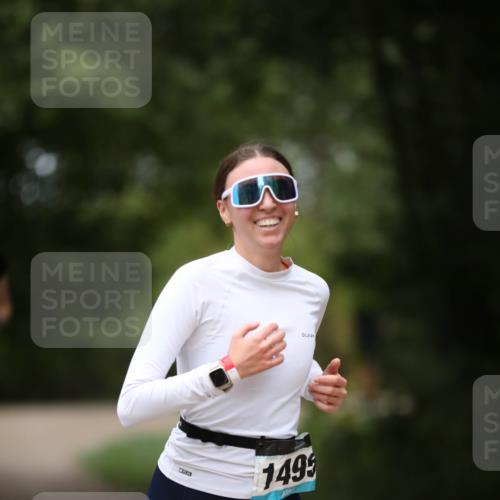 30.08.2026 - Elbe Triathlon Hamburg Antke Förster http://msf.ph/oto/10106102 30.08.2026 12:14:10 Laufen 1495 meine-sportfotos.de