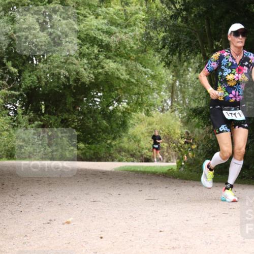 30.08.2026 - Elbe Triathlon Hamburg Antke Förster http://msf.ph/oto/10106117 30.08.2026 12:20:30 Laufen 1711, 668 meine-sportfotos.de