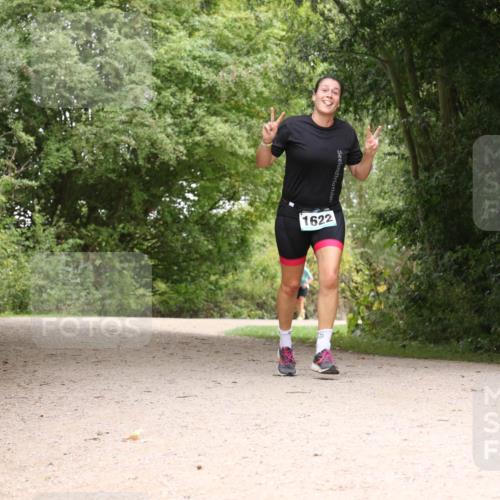 30.08.2026 - Elbe Triathlon Hamburg Antke Förster http://msf.ph/oto/10106135 30.08.2026 12:20:48 Laufen 1622 meine-sportfotos.de