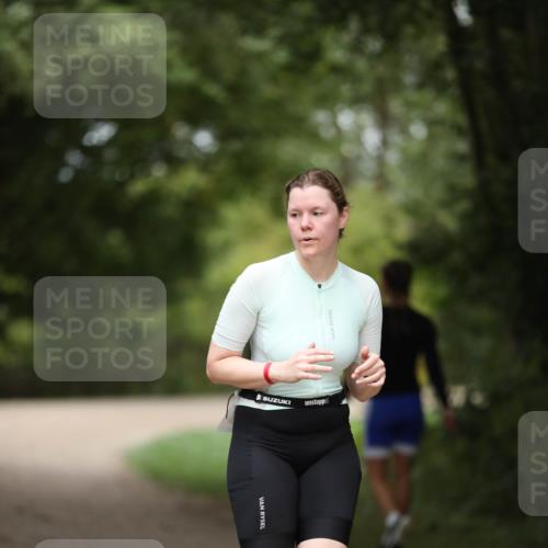 30.08.2026 - Elbe Triathlon Hamburg Antke Förster http://msf.ph/oto/10106154 30.08.2026 12:14:41 Laufen  meine-sportfotos.de