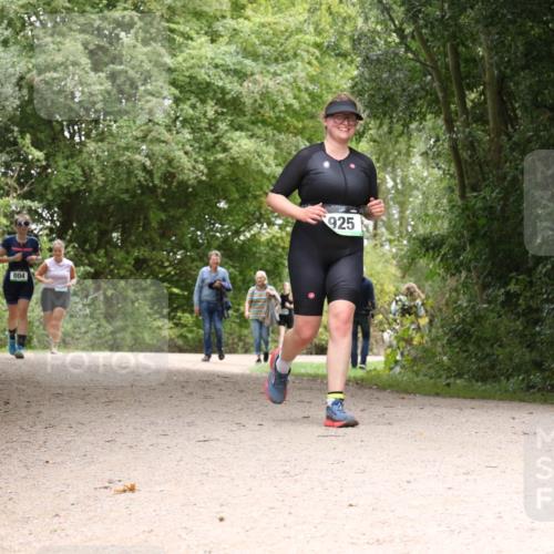 30.08.2026 - Elbe Triathlon Hamburg Antke Förster http://msf.ph/oto/10106155 30.08.2026 12:21:22 Laufen 804, 925 meine-sportfotos.de