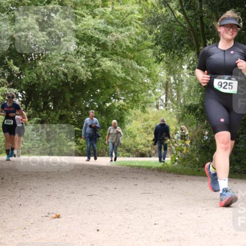 30.08.2026 - Elbe Triathlon Hamburg Antke Förster http://msf.ph/oto/10106157 30.08.2026 12:21:23 Laufen 804, 925 meine-sportfotos.de