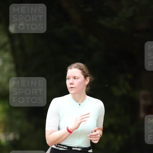 30.08.2026 - Elbe Triathlon Hamburg Antke Förster http://msf.ph/oto/10106158 30.08.2026 12:14:42 Laufen  meine-sportfotos.de