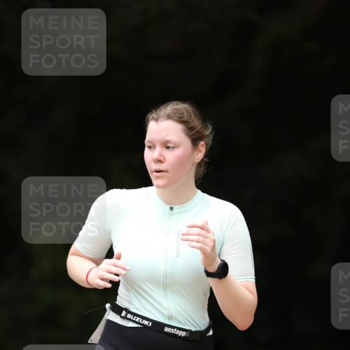 30.08.2026 - Elbe Triathlon Hamburg Antke Förster http://msf.ph/oto/10106160 30.08.2026 12:14:43 Laufen  meine-sportfotos.de