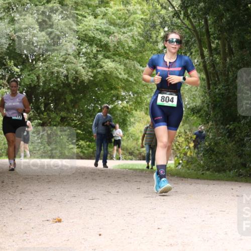 30.08.2026 - Elbe Triathlon Hamburg Antke Förster http://msf.ph/oto/10106161 30.08.2026 12:21:29 Laufen 804 meine-sportfotos.de