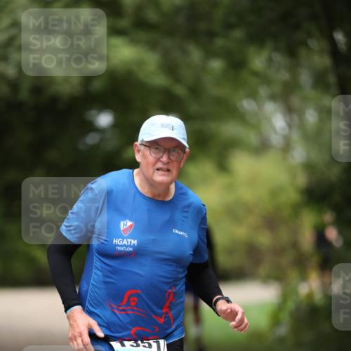 30.08.2026 - Elbe Triathlon Hamburg Antke Förster http://msf.ph/oto/10106164 30.08.2026 12:14:45 Laufen 1351 meine-sportfotos.de