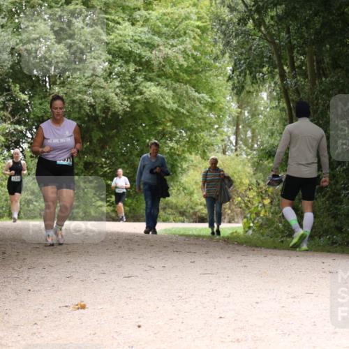 30.08.2026 - Elbe Triathlon Hamburg Antke Förster http://msf.ph/oto/10106167 30.08.2026 12:21:31 Laufen 1524 meine-sportfotos.de