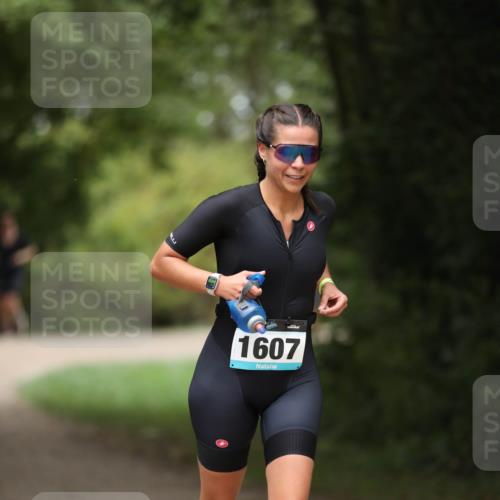 30.08.2026 - Elbe Triathlon Hamburg Antke Förster http://msf.ph/oto/10106182 30.08.2026 12:15:09 Laufen 1607 meine-sportfotos.de