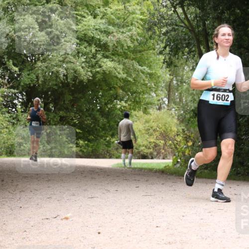 30.08.2026 - Elbe Triathlon Hamburg Antke Förster http://msf.ph/oto/10106191 30.08.2026 12:21:46 Laufen 1700, 1602 meine-sportfotos.de