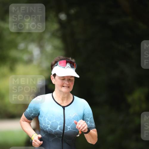 30.08.2026 - Elbe Triathlon Hamburg Antke Förster http://msf.ph/oto/10106194 30.08.2026 12:15:15 Laufen  meine-sportfotos.de