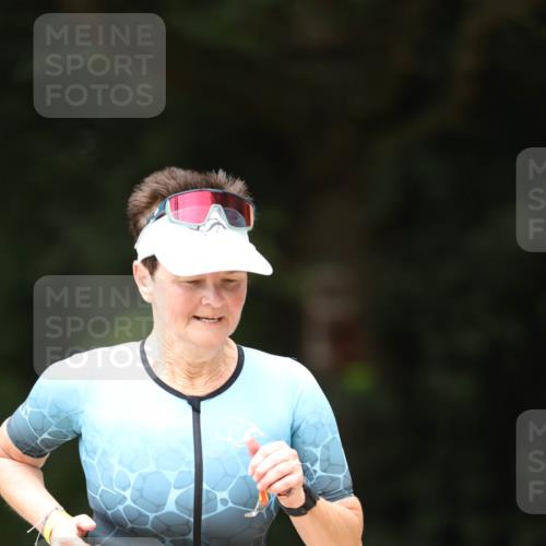 30.08.2026 - Elbe Triathlon Hamburg Antke Förster http://msf.ph/oto/10106196 30.08.2026 12:15:16 Laufen  meine-sportfotos.de
