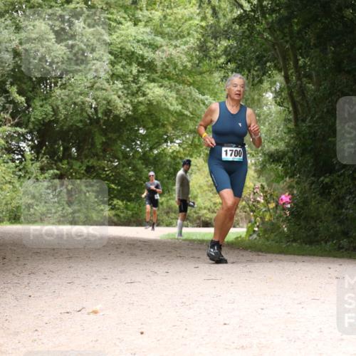 30.08.2026 - Elbe Triathlon Hamburg Antke Förster http://msf.ph/oto/10106199 30.08.2026 12:21:52 Laufen 1700 meine-sportfotos.de