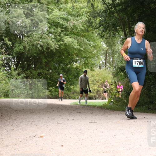 30.08.2026 - Elbe Triathlon Hamburg Antke Förster http://msf.ph/oto/10106201 30.08.2026 12:21:52 Laufen 1700 meine-sportfotos.de