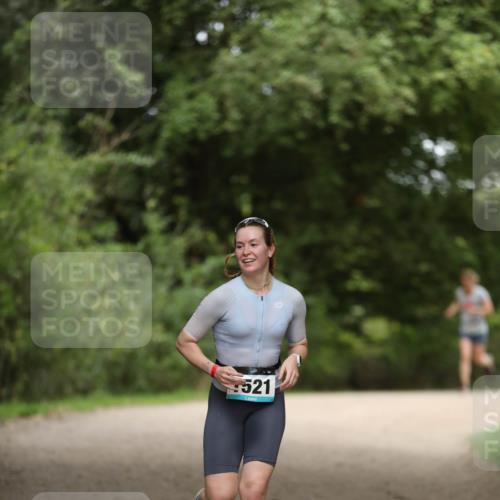 30.08.2026 - Elbe Triathlon Hamburg Antke Förster http://msf.ph/oto/10106212 30.08.2026 12:15:34 Laufen 521 meine-sportfotos.de
