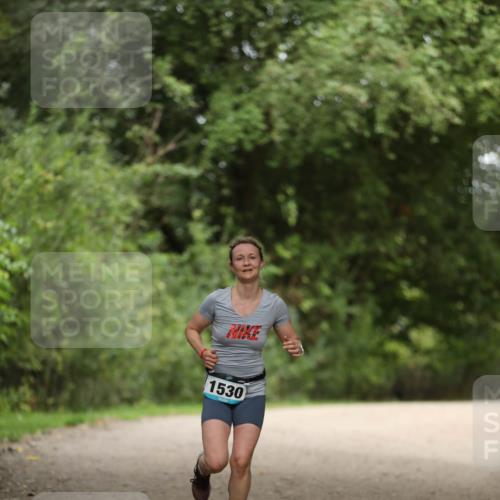 30.08.2026 - Elbe Triathlon Hamburg Antke Förster http://msf.ph/oto/10106226 30.08.2026 12:15:46 Laufen 1530 meine-sportfotos.de